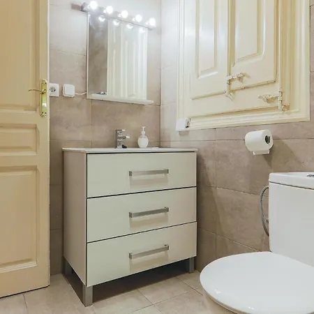 Be Eixample Universidad * Barcelona